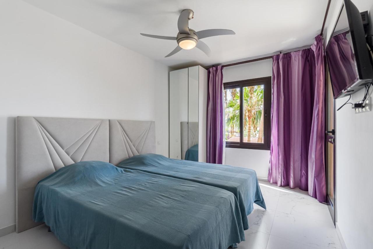 Amazing 3 Bedroom Apartment On The First Line Of The Best Las Americas Beach, Air Conditioner And Terrace Ocean View Playa de las Americas  Exterior foto